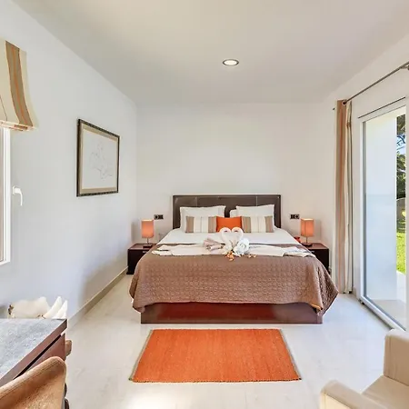 Villa Mon Obert *
